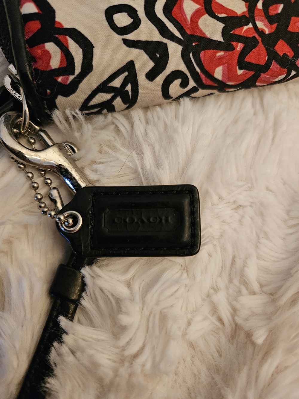 COACH✨️Poppy Daisy Floral Graffiti Wristlet/wallet-Y2K - Picture 10 of 16